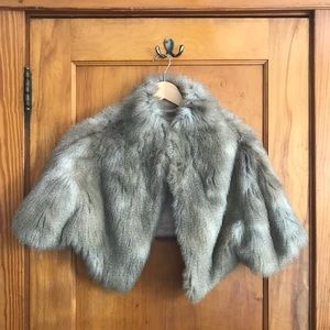 Bebe - Faux Fur Stole/capelet